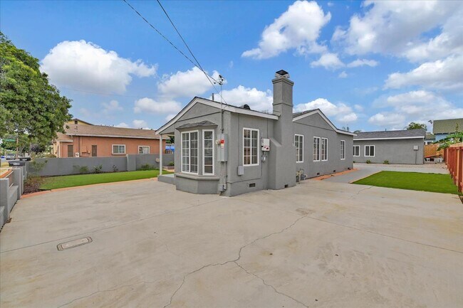 Foto del edificio - 1720 L Ave