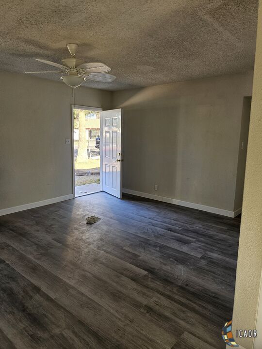 Building Photo - 818 Dool Ave