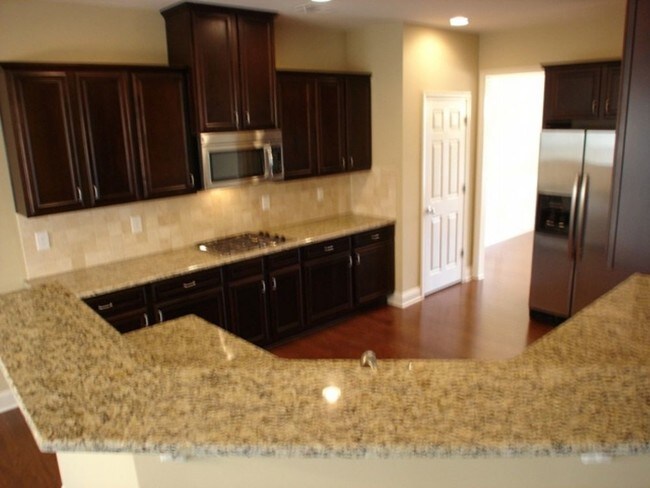 Building Photo - 1485 Waverly Glen Dr