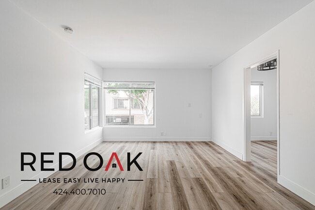 Building Photo - 8514 Sherwood Dr