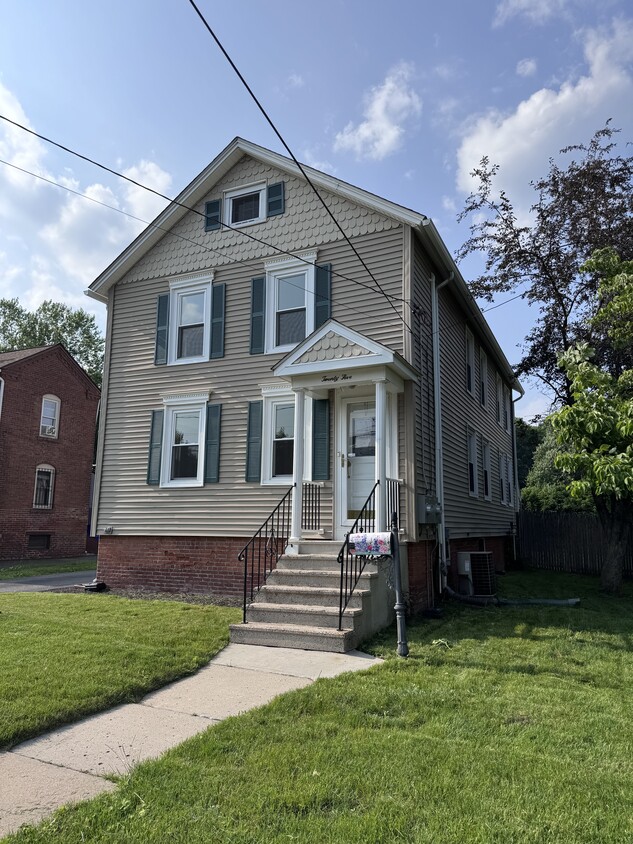 Primary Photo - 25 School St