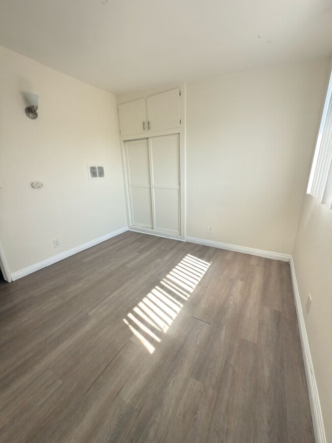 Building Photo - 1630 Arapahoe St