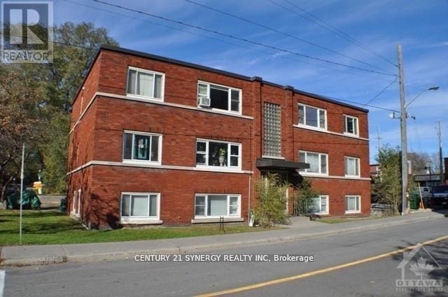 Photo principale - 151 Holmwood Ave