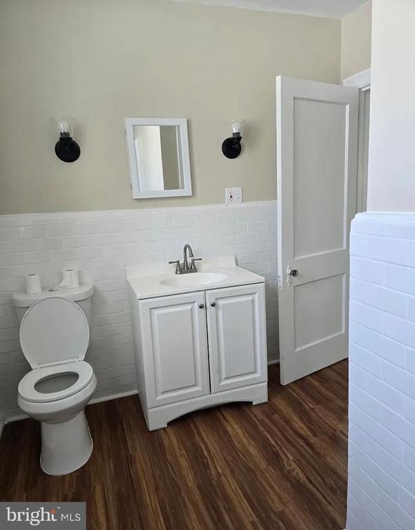 Building Photo - 1772 Ferndale Ave