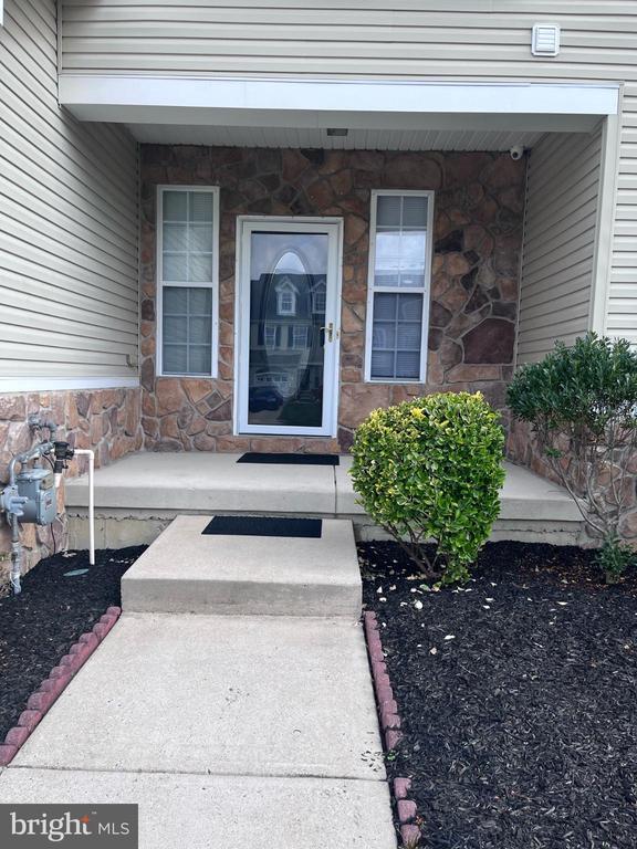 Foto del edificio - 326 Keswick Dr