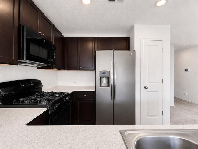 Foto del edificio - 17709 Sulphur Spring Way