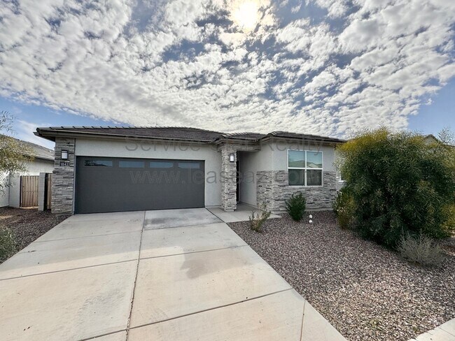 Building Photo - 18427 W Artemisa Ave