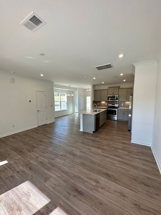 Foto del edificio - 2BR/3BA End Unit Townhome in Pringle Towns