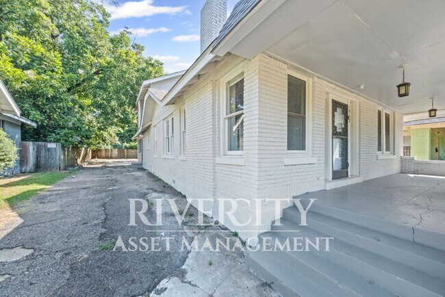 Foto del edificio - Step into a piece of Memphis history with this stunning, newly renovated home!!! Section 8 Welcom...