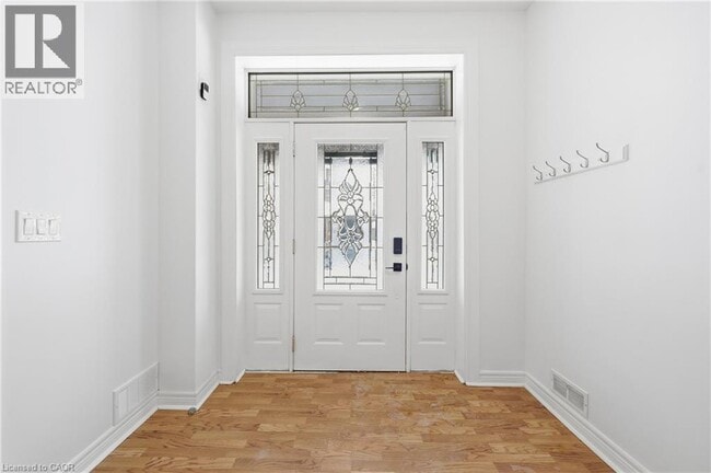 Building Photo - 51 Barnesdale Ave S