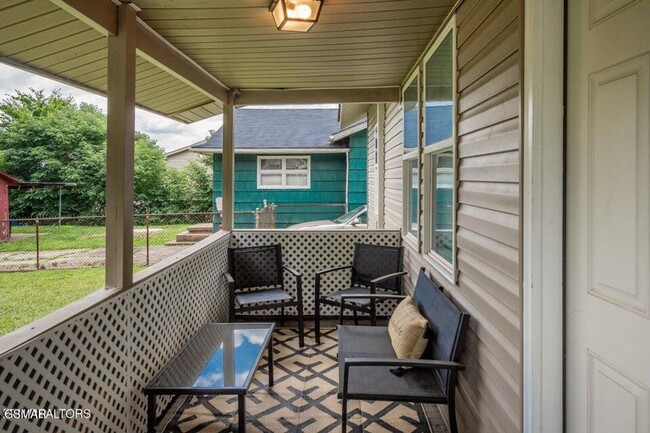 Photo - Modern Comfort House