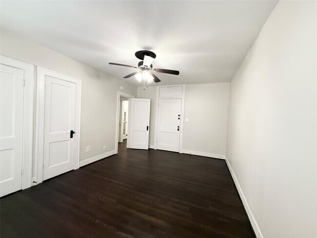 Foto del edificio - 1136 Berthea St