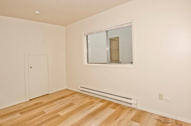 Foto del edificio - 1 Bedroom 1 Bathroom North End Apartment