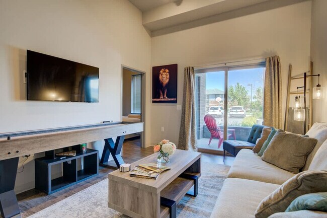 Foto del edificio - 2210 Remington Way