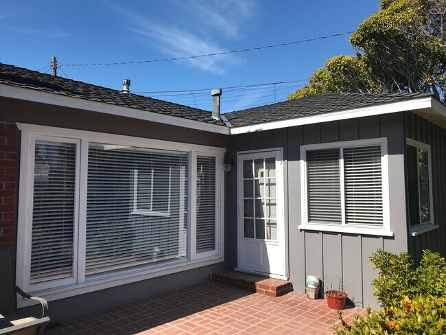 Building Photo - 1304 S Irena Ave