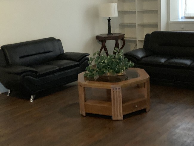 Foto del edificio - 6222 Banner Ave