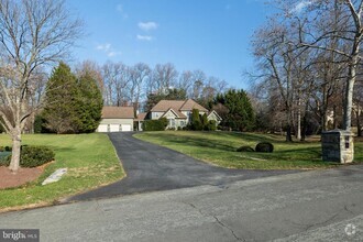 Building Photo - 9747 Avenel Farm Dr