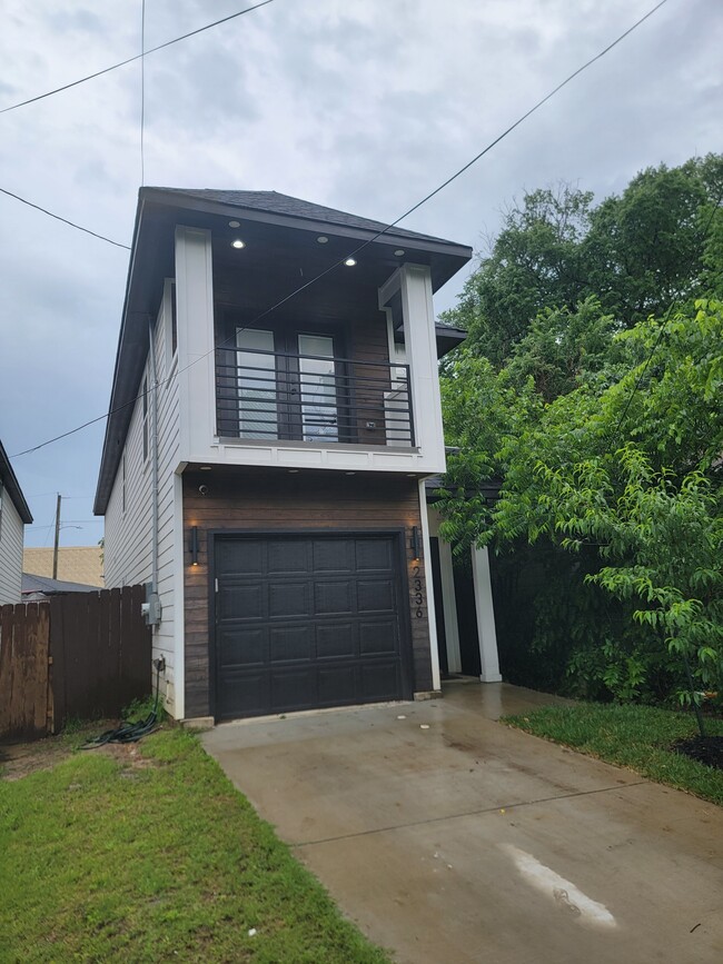 Building Photo - 2336 Starks Ave