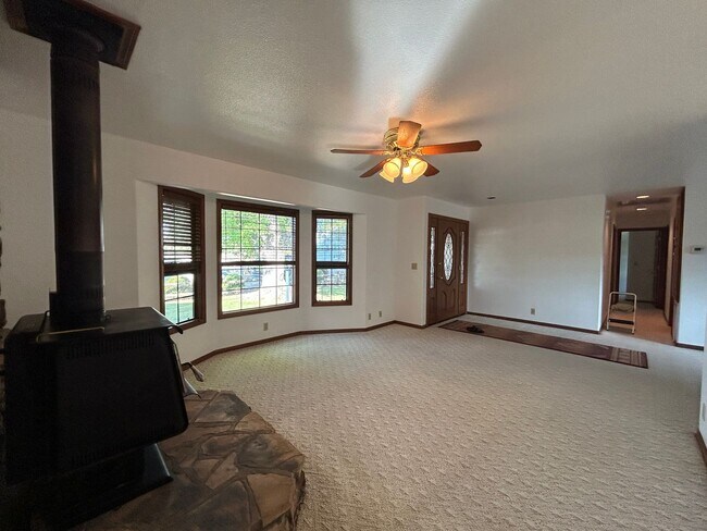 Foto del edificio - 12334 Craig Ave