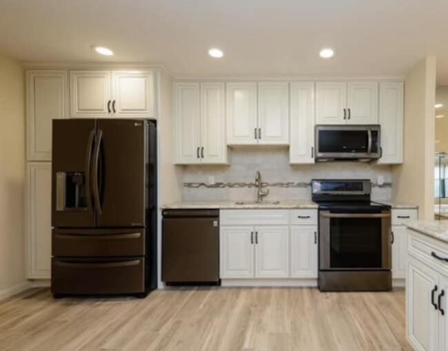 Building Photo - 14 Squirrel Hill