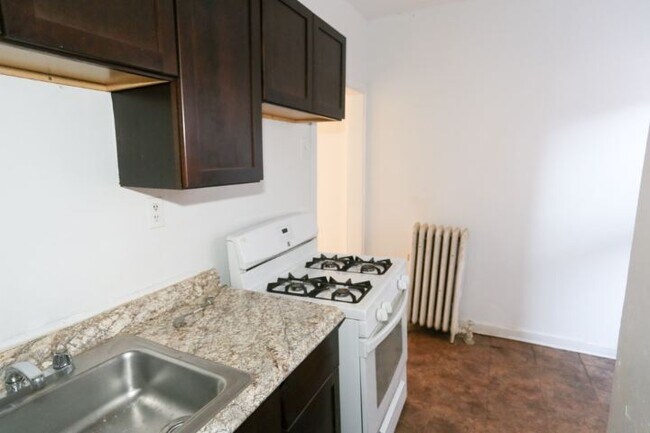 Foto del edificio - 913 W Sunnyside Ave