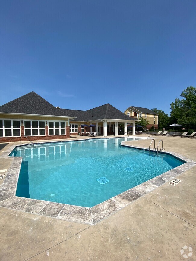 Pool - Palisades of Belmont