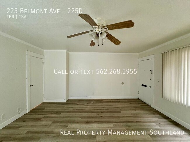 Building Photo - Beautifully Renovated 1 Bed / 1 Bath Apart...