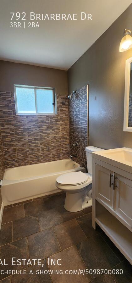 Building Photo - 792 Briarbrae Dr