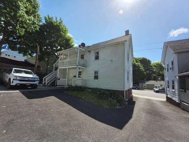 Building Photo - 117 N Main St