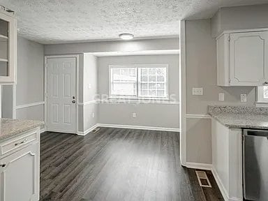 Foto del edificio - 2204 5th Ave