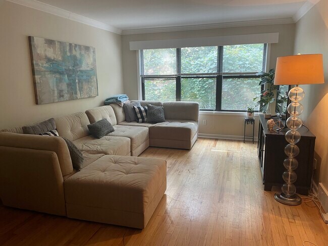 Foto del edificio - 25777 Woodward Ave