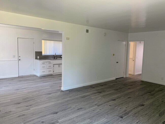 Foto del edificio - 216 E Burnett St