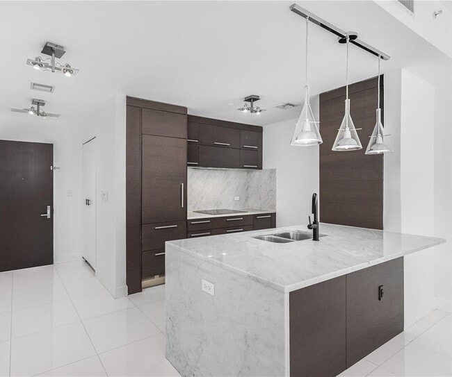 Photo - 900 Biscayne Blvd Apartment
