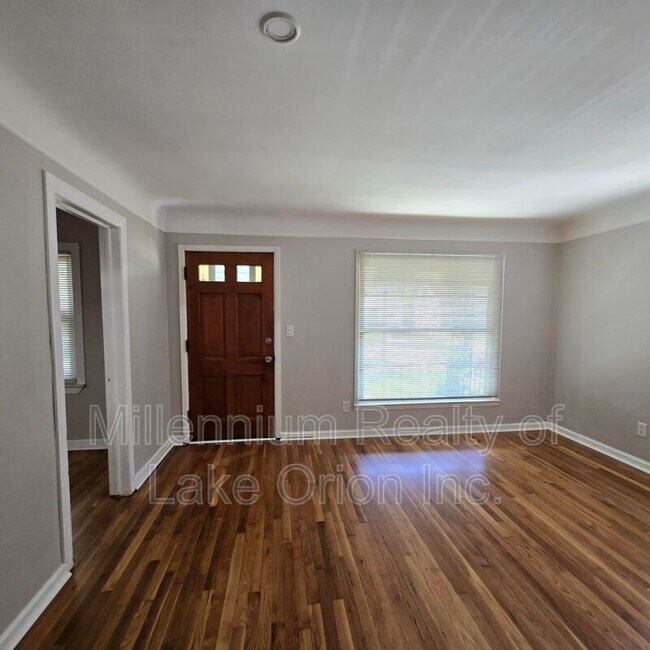 Foto del edificio - 136 W Princeton Ave