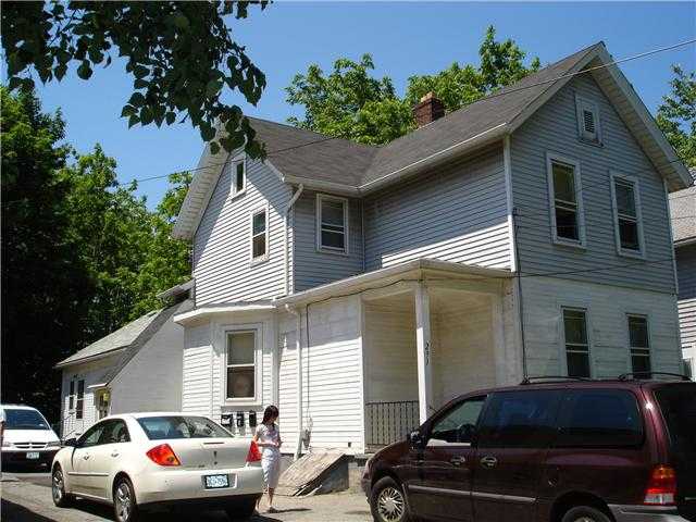 Primary Photo - 291 Saxton St