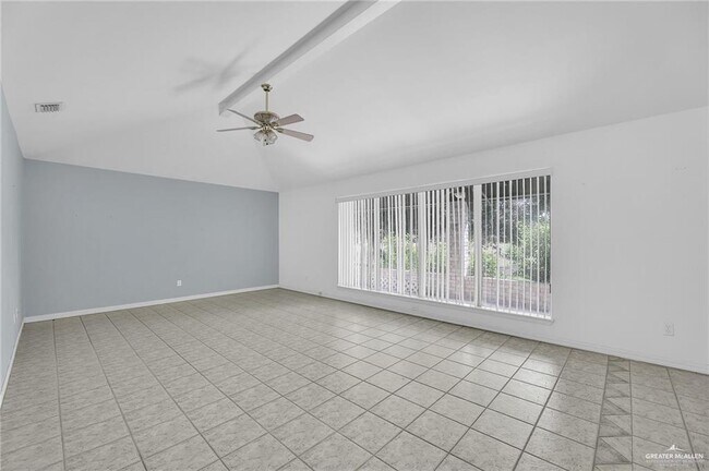 Foto del edificio - 20 Meadow Way Dr