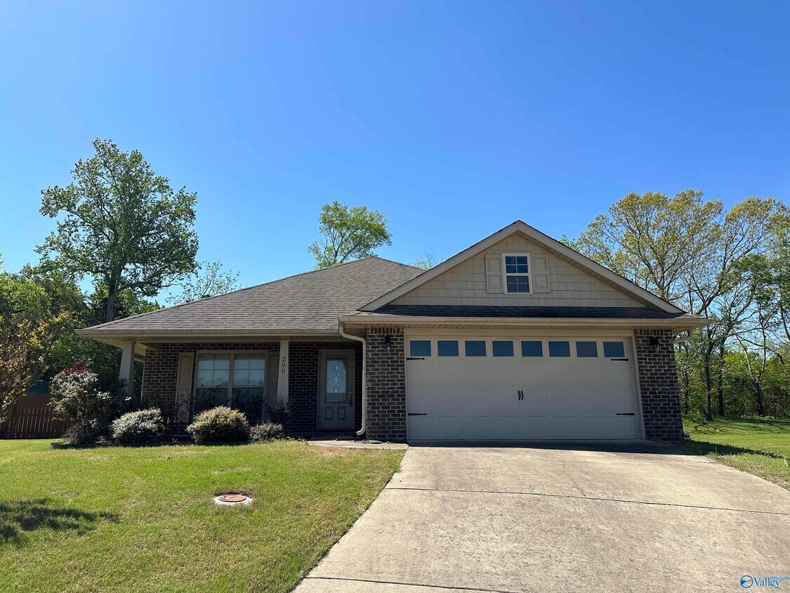 200 Ashbrook Cir, Harvest, AL 35749 House Rental in Harvest, AL