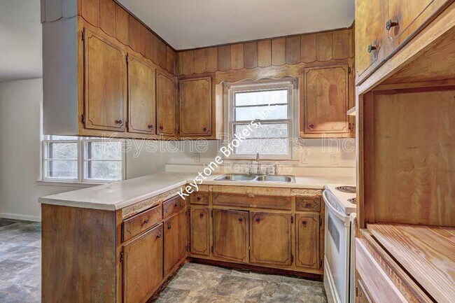 Foto del edificio - 4355 Pharr Ave