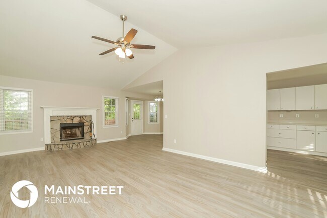 Building Photo - 157 Amber Ln