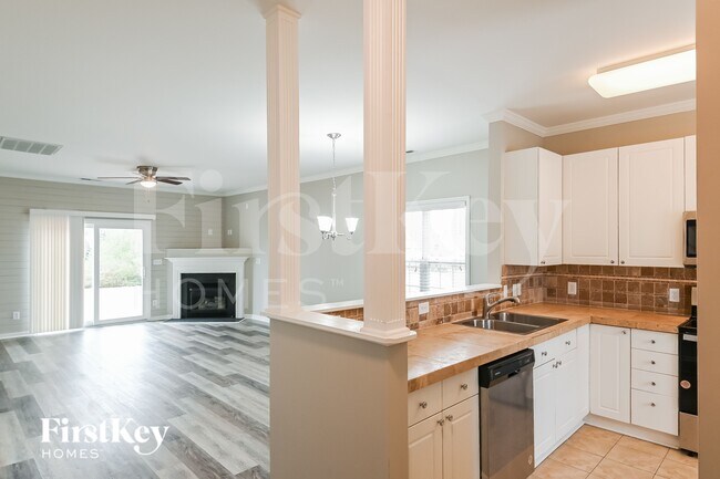 Foto del edificio - 2209 Castle Pines Dr