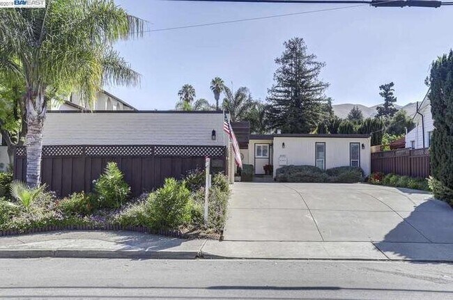 Foto del edificio - 43512 Bryant St