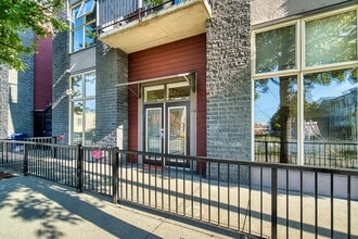 Building Photo - 555 Franklyn St