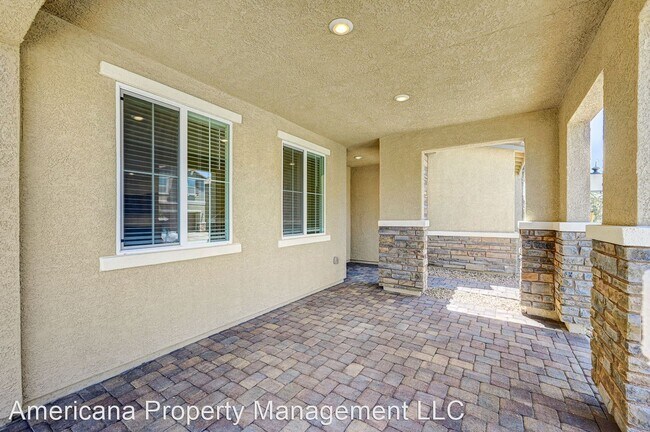 Foto del edificio - 4 br, 3 bath House - 2426 Fasano Street