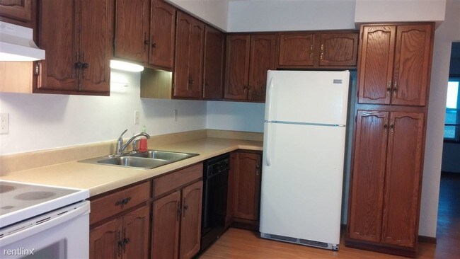Building Photo - 2 br, 1 bath 4plex - 248 Hamacher St Hamacher
