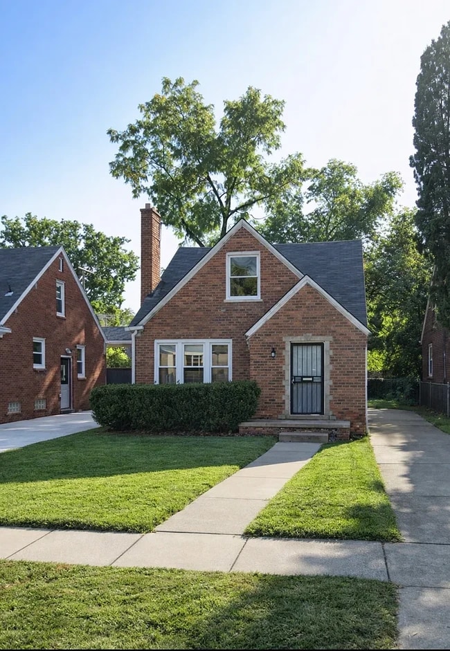 Building Photo - 15366 Stout St
