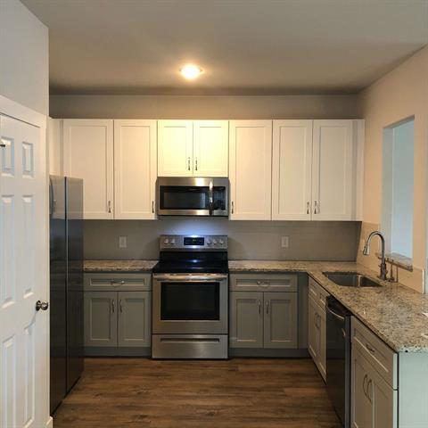 Foto principal - 419 E Elm St