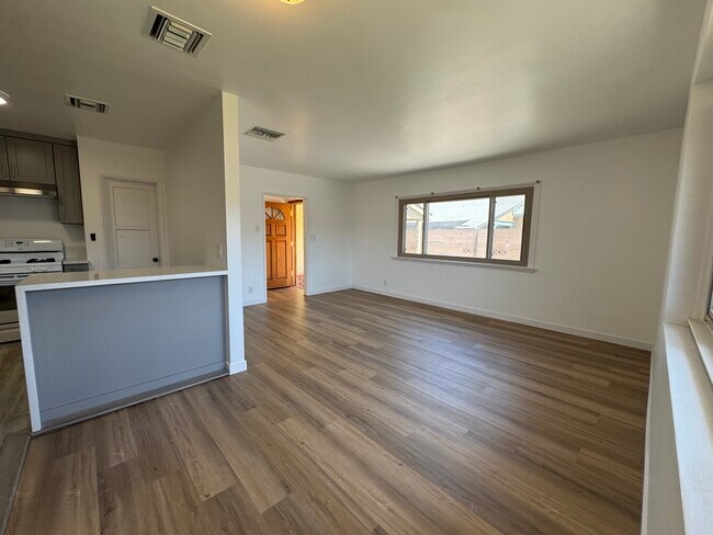 Foto del edificio - 10817 Cantara St