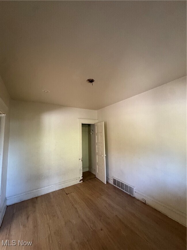 Building Photo - 3660 E 76th St