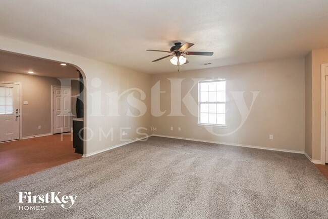 Building Photo - 591 Lentisco Dr