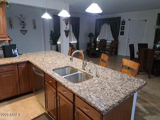 Foto del edificio - 1308 E Monroe St